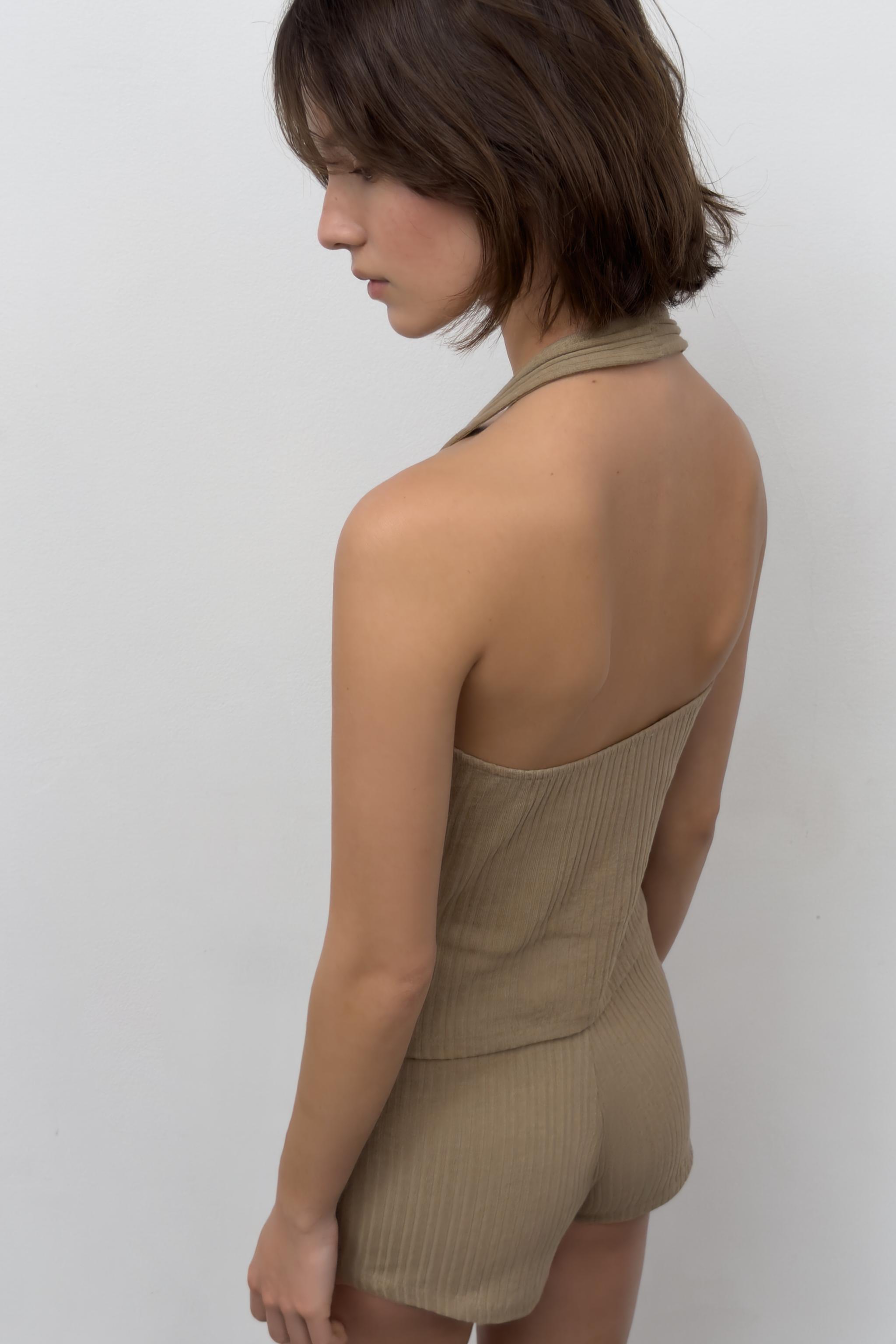 BUTTONED RIB HALTER TOP